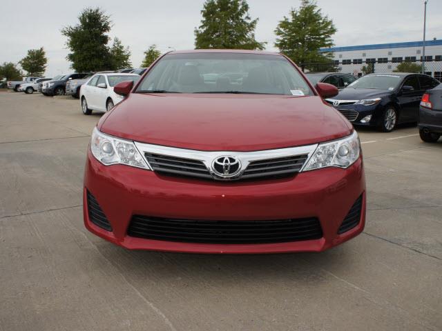 Toyota Camry ESi Sedan