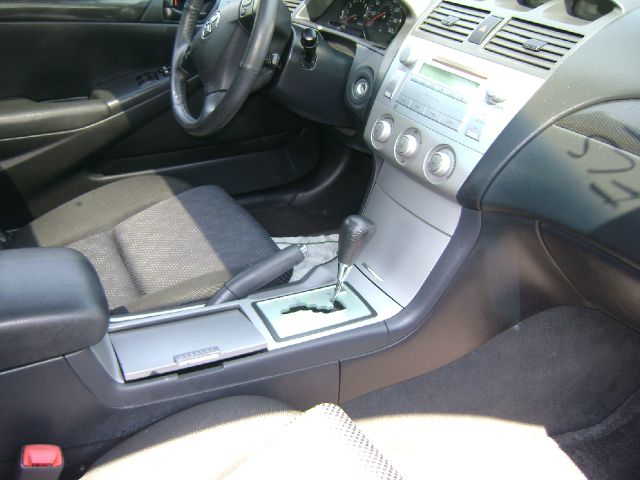 Toyota Camry Solara 2004 photo 18