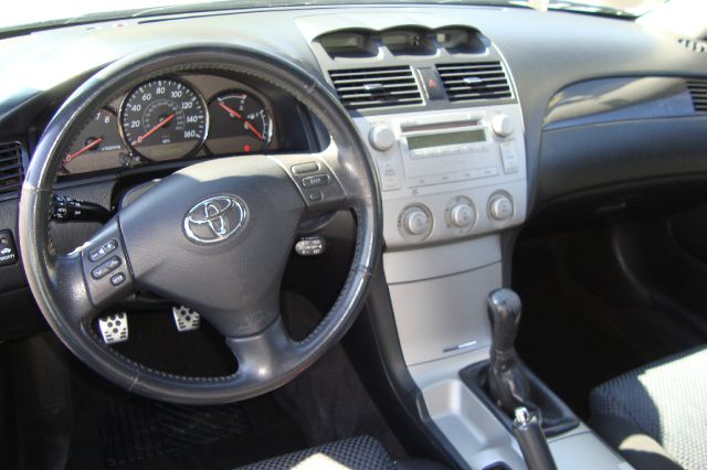 Toyota Camry Solara 2004 photo 2