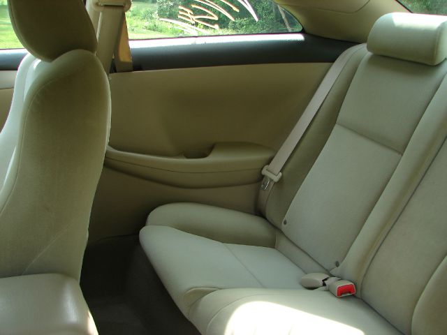 Toyota Camry Solara 2005 photo 13