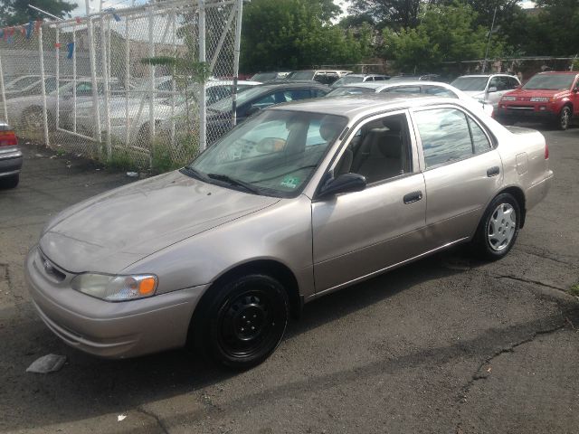 Toyota Corolla EXT LS 2WD Sedan