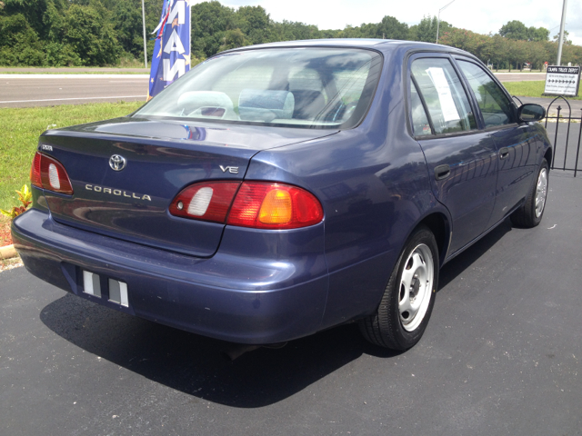 Toyota Corolla EXT LS 2WD Sedan