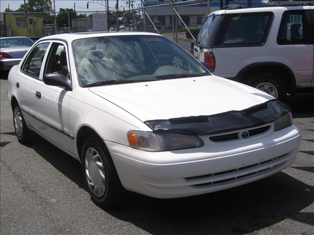 Toyota Corolla EXT LS 2WD Sedan