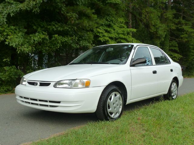 Toyota Corolla EXT LS 2WD Sedan