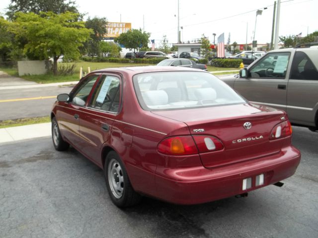 Toyota Corolla EXT LS 2WD Sedan