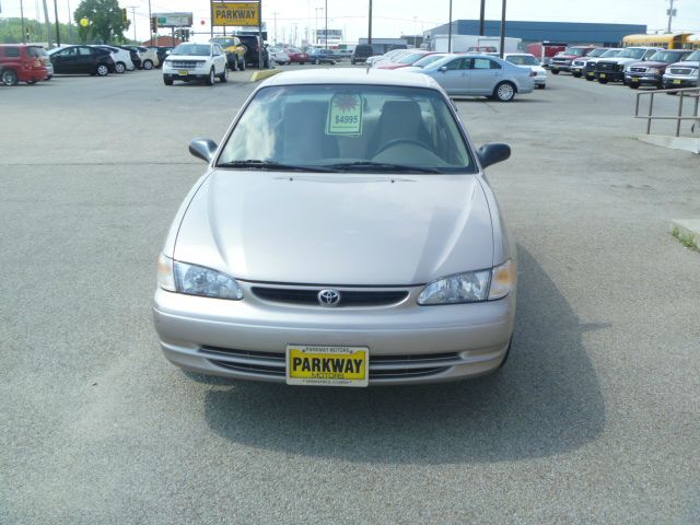 Toyota Corolla EXT LS 2WD Sedan