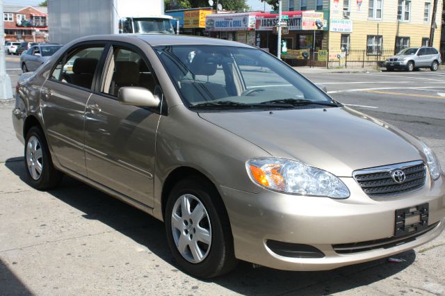 Toyota Corolla LS S Sedan