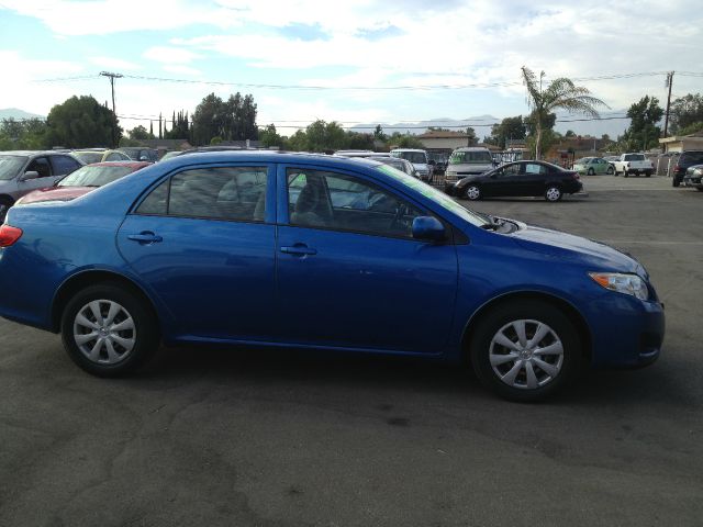 Toyota Corolla 4drx-cablongbox Sedan