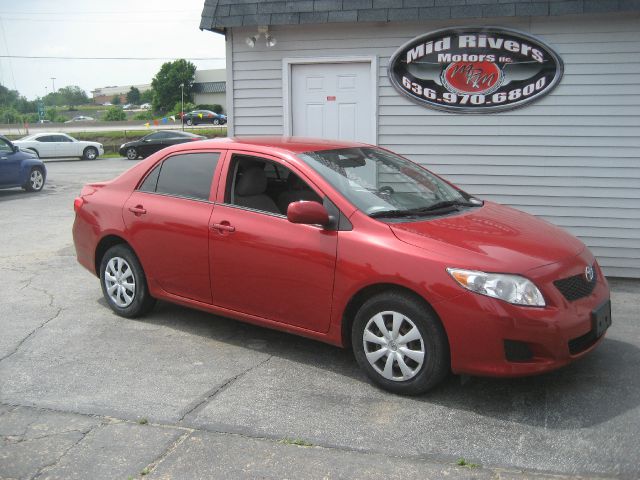 Toyota Corolla Supercab Flareside XL Sedan