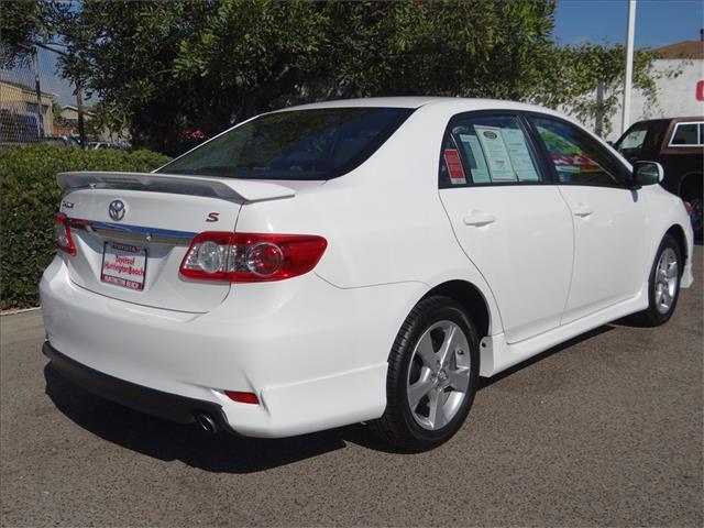 Toyota Corolla 4dr Reg WB Sedan