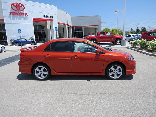 Toyota Corolla 2dr Cabriolet AMG Sedan