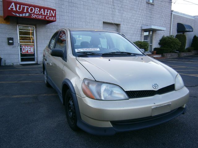 Toyota Echo 2000 photo 3