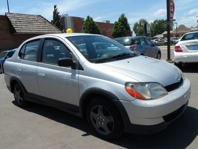 Toyota Echo 2000 photo 3