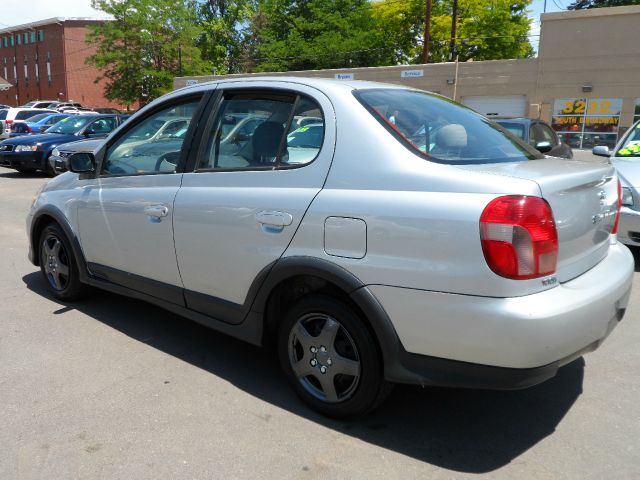 Toyota Echo 2000 photo 4