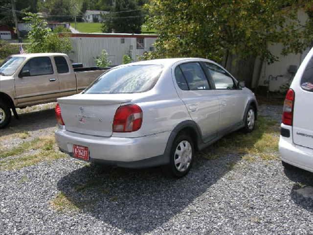 Toyota Echo 2000 photo 2