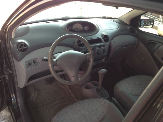 Toyota Echo 2001 photo 1