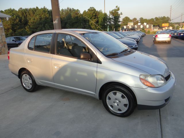 Toyota Echo 2002 photo 2