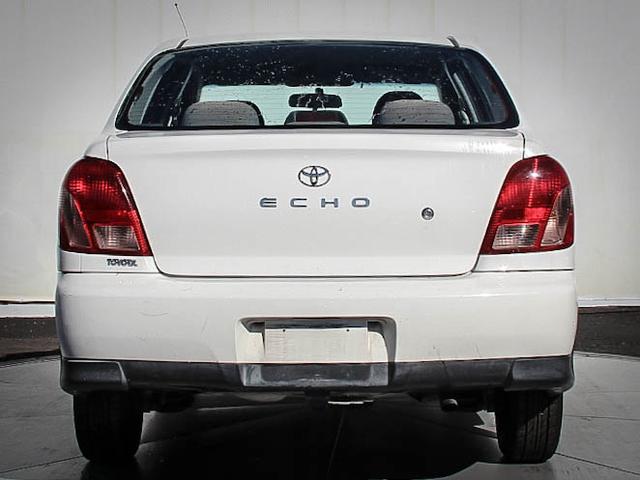 Toyota Echo 2002 photo 2