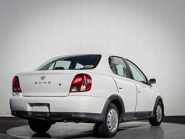 Toyota Echo 2002 photo 3