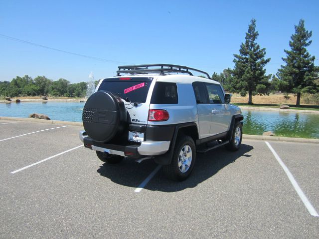 Toyota FJ Cruiser 2007 photo 12