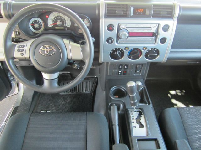 Toyota FJ Cruiser 2007 photo 7