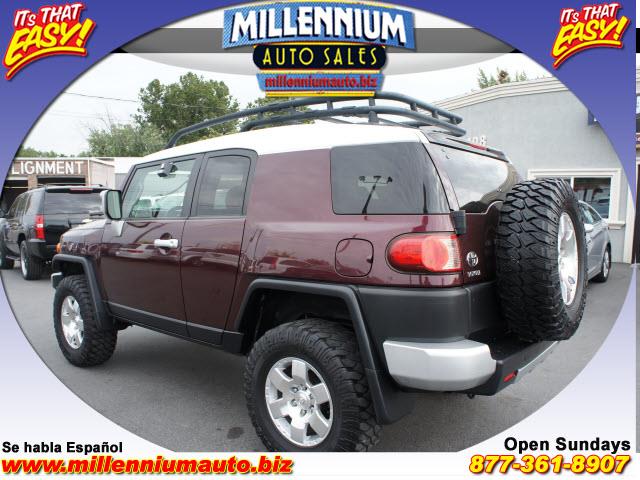 Toyota FJ Cruiser 2007 photo 2