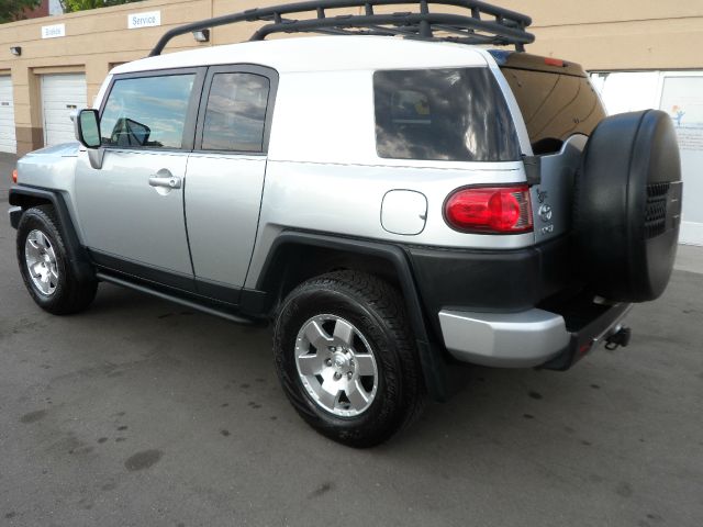 Toyota FJ Cruiser Overland Sport Utility 4D SUV