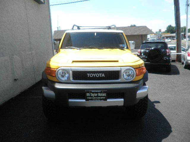 Toyota FJ Cruiser 2007 photo 2