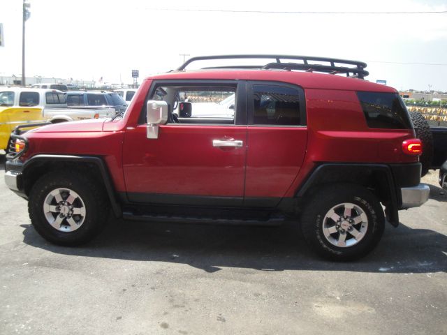 Toyota FJ Cruiser 2007 photo 2