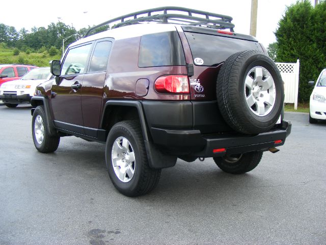 Toyota FJ Cruiser 2007 photo 2