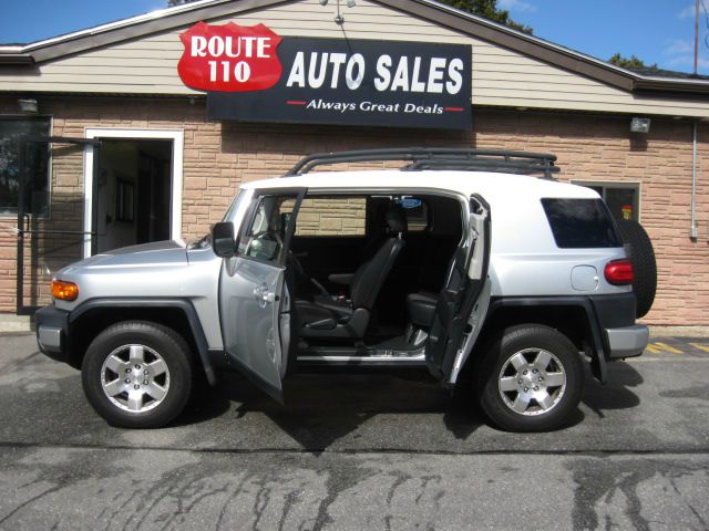 Toyota FJ Cruiser Limited - 4X4 Quadra Drive SUV