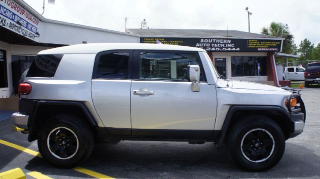 Toyota FJ Cruiser 2007 photo 2