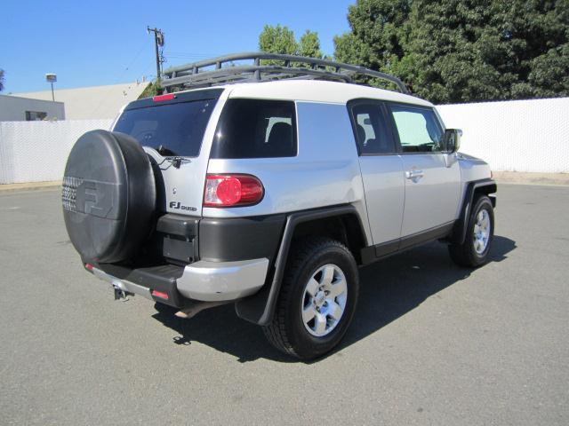 Toyota FJ Cruiser 2007 photo 3