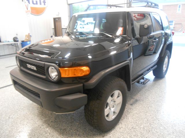 Toyota FJ Cruiser Overland Sport Utility 4D SUV