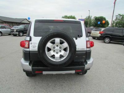 Toyota FJ Cruiser 2008 photo 2