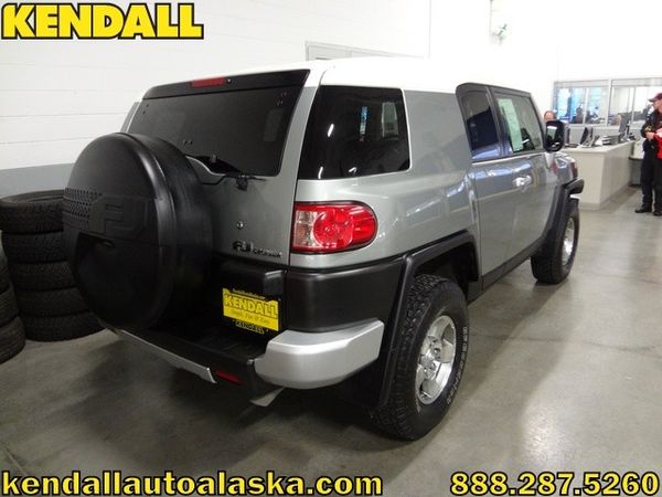 Toyota FJ Cruiser 2009 photo 3