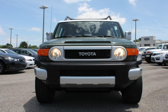 Toyota FJ Cruiser 2010 photo 1