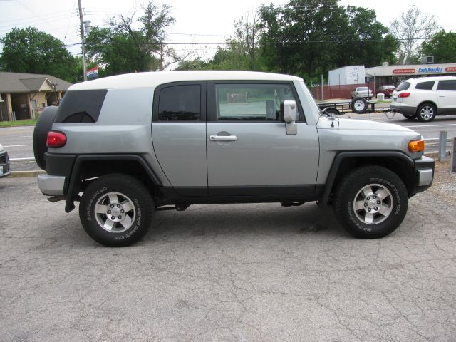 Toyota FJ Cruiser 2010 photo 1