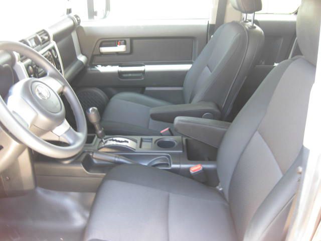 Toyota FJ Cruiser 2010 photo 3