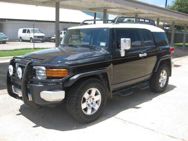 Toyota FJ Cruiser 2010 photo 6