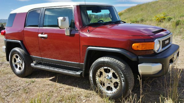 Toyota FJ Cruiser 2011 photo 1