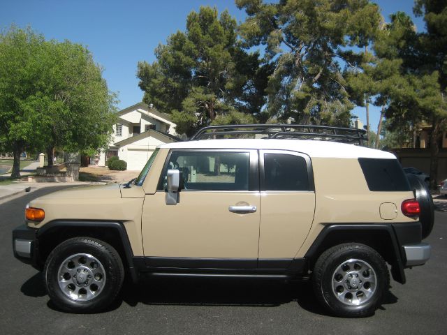 Toyota FJ Cruiser 2011 photo 10