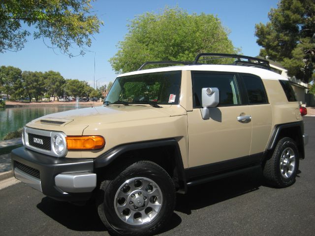 Toyota FJ Cruiser 2011 photo 11