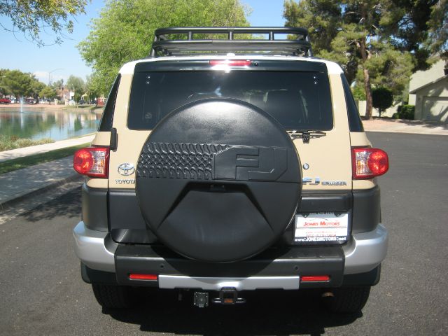 Toyota FJ Cruiser 2011 photo 13