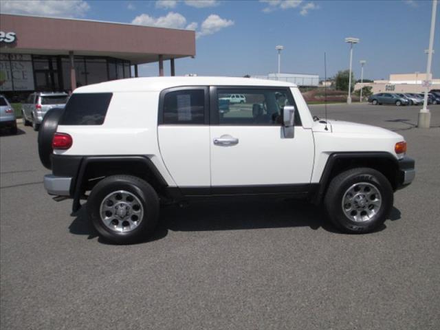 Toyota FJ Cruiser 2011 photo 1