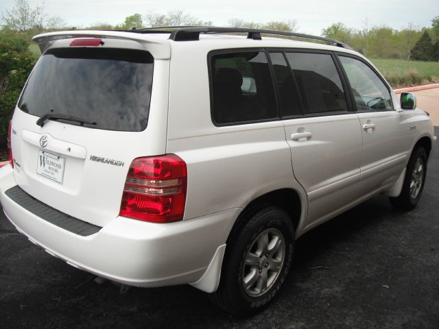 Toyota Highlander 2001 photo 1