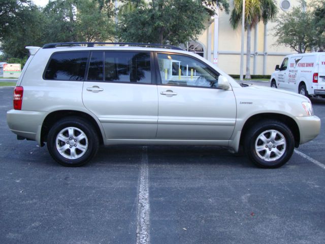 Toyota Highlander 2002 photo 1