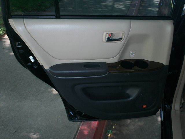 Toyota Highlander 2002 photo 20