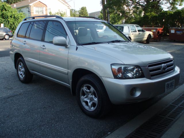 Toyota Highlander 2004 photo 2