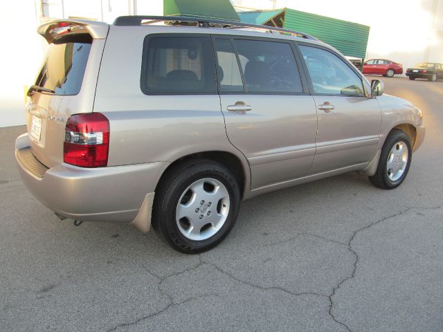 Toyota Highlander 2004 photo 2